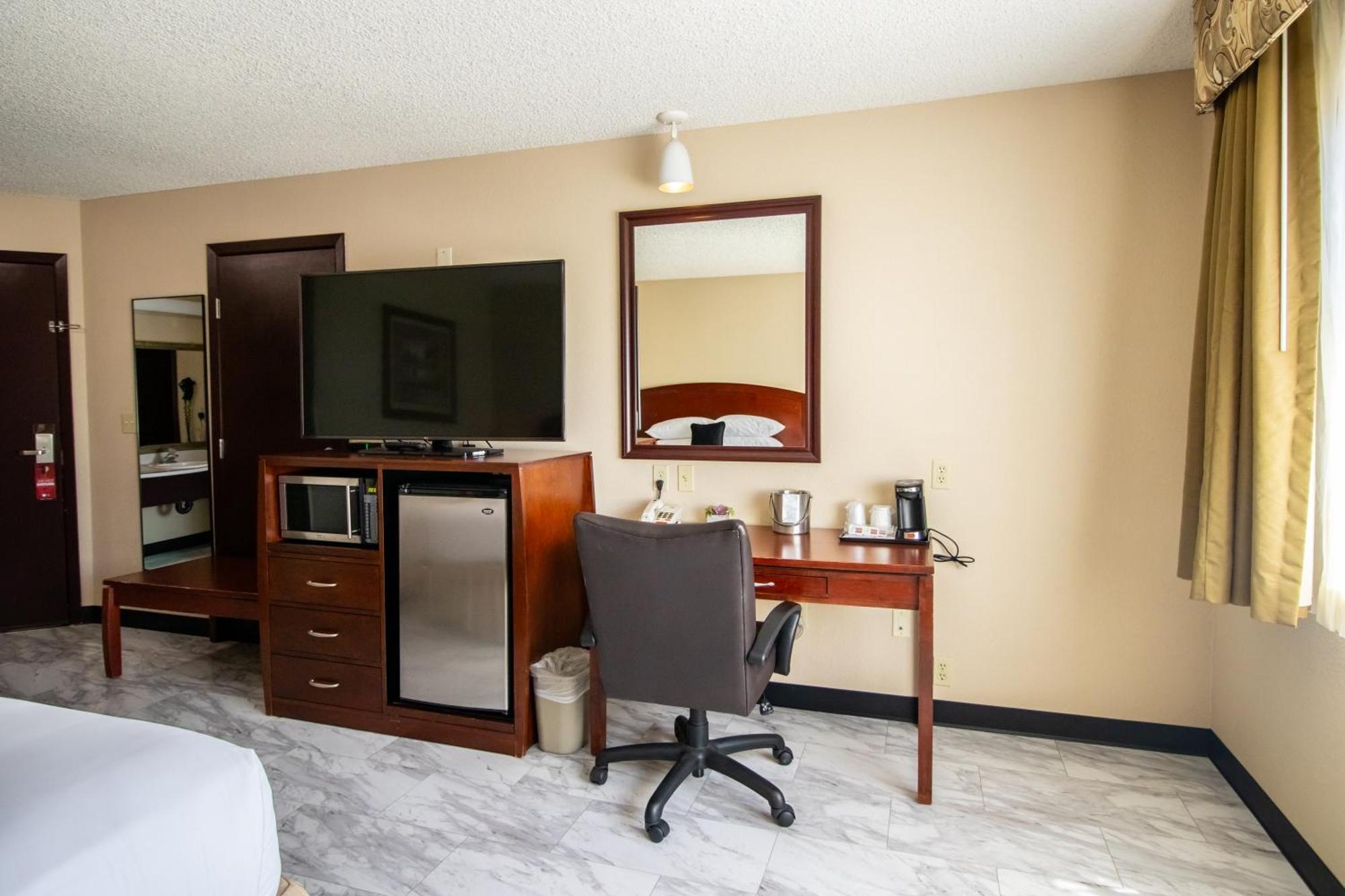Red Lion Inn & Suites Vancouver Exterior foto
